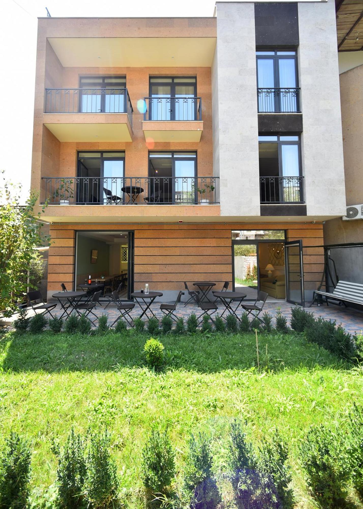Hotel Avenue 30 Ereván Exterior foto
